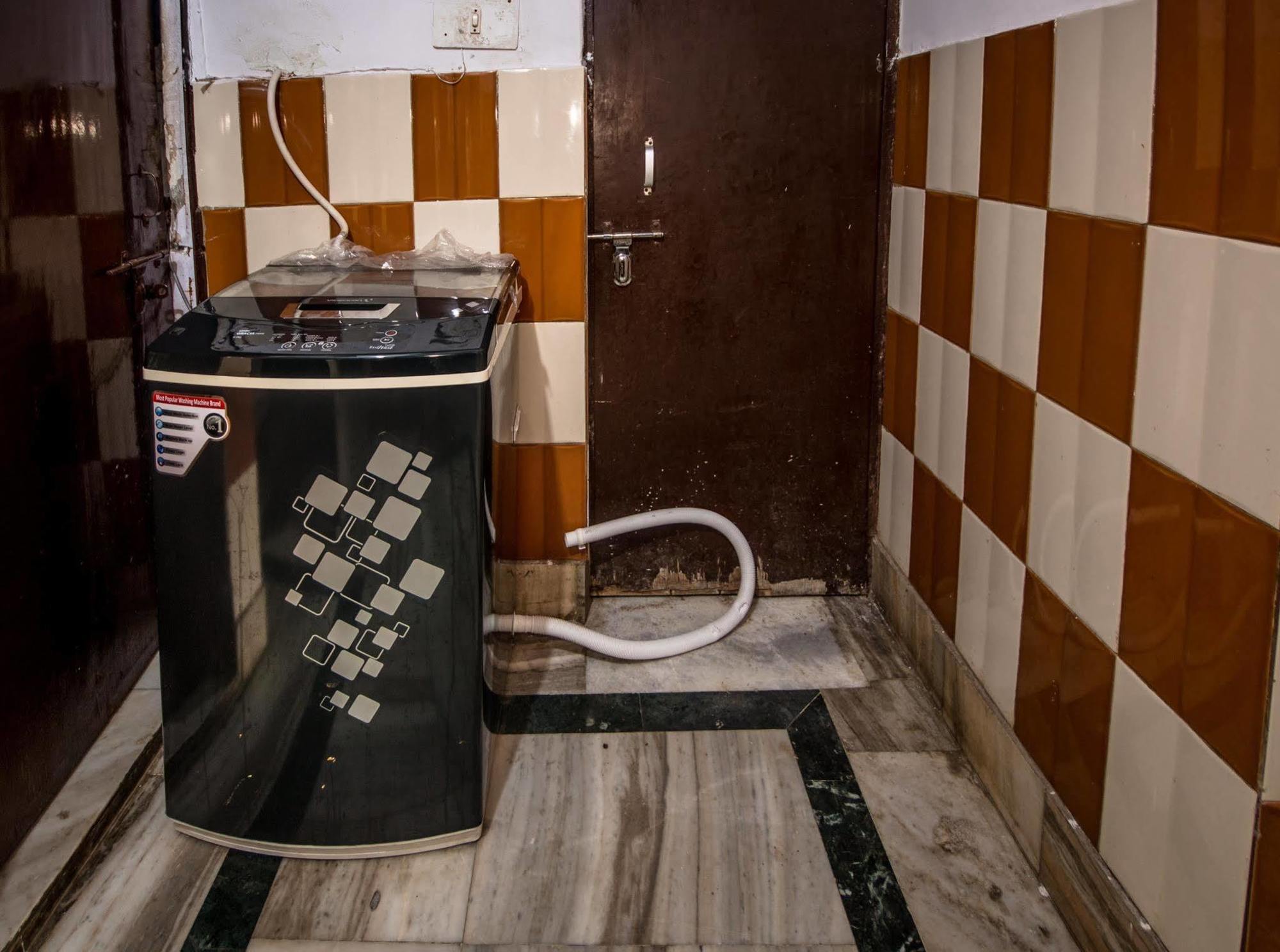 Backpacker Panda Friends - Agra Hostel Agra  Buitenkant foto