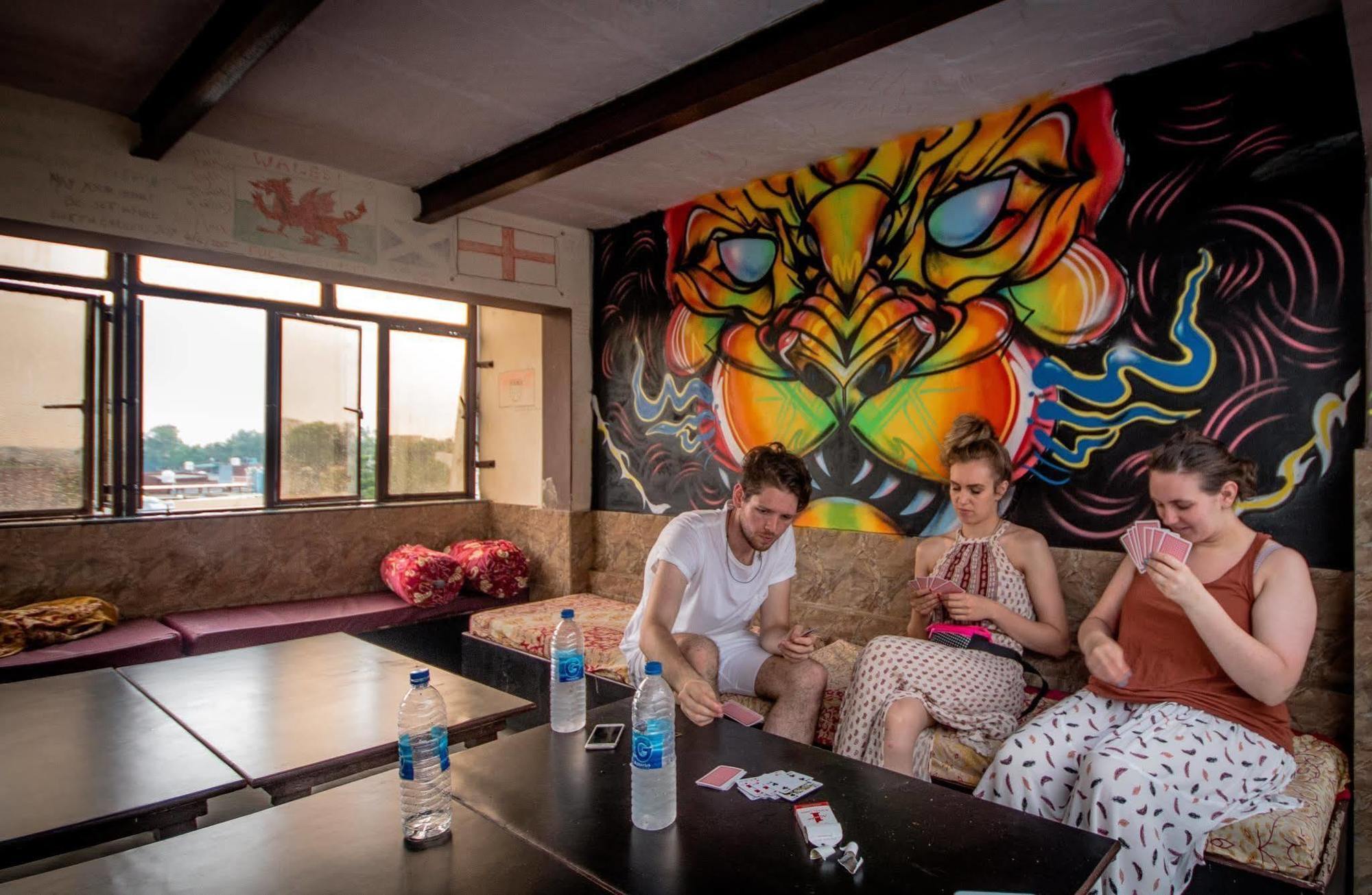 Backpacker Panda Friends - Agra Hostel Agra  Buitenkant foto